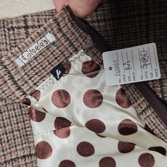 Defenitions By Gissele 100% Wool skirt - Picture 5 of 8